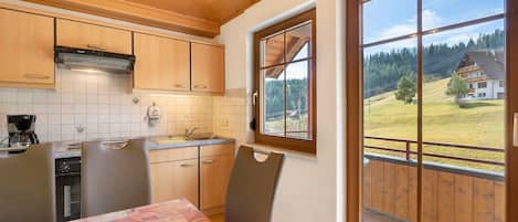 Réfrigérateur, four, plaque de cuisson, lave-vaisselle