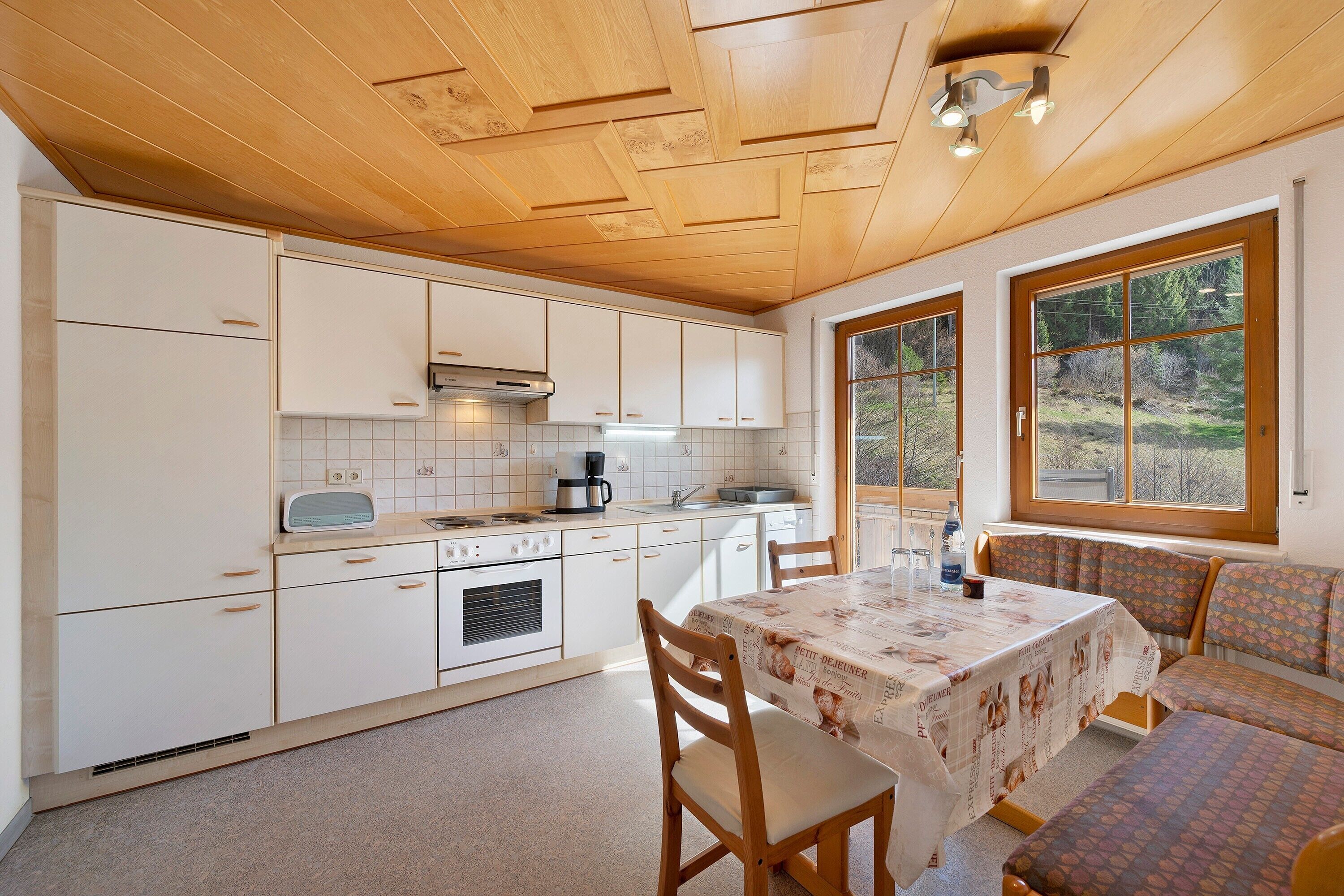 Kühlschrank, Ofen, Herdplatte, Geschirrspüler