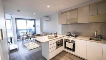 Apartment (2 Bedrooms) | Front of property