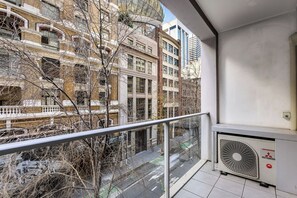 Apartment (0 Bedroom) | Interior - A Chic Studio Right Next to Darling Harbour (Sydney)