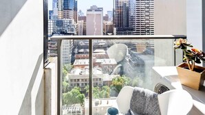 Apartment (1 Bedroom) | Interior - Spacious Southern Cross Stay, Cozy & Central Home (Melbourne)