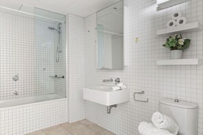 Apartment (2 Bedrooms) | Interior - A Chic 2BR Apt Near Melbourne Uni, Free Parking (Melbourne)