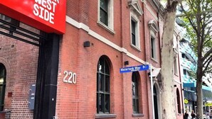 Unclassified image, 2 of 19, button - Cozy & Modern Studio Right Next to Southern Cross (Melbourne)