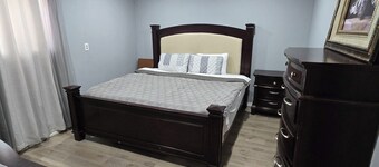 3 bedroom unit, 7 people sleep on down stairs, ground floor