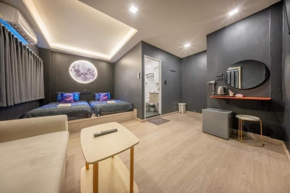 Superior Twin Room With Private Bathroom | Blackout drapes, free WiFi