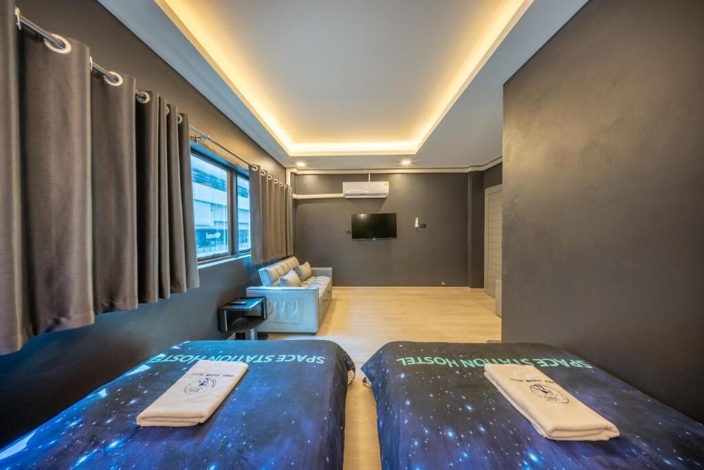 Superior Twin Room With Private Bathroom | 遮光窗帘、免费 WiFi