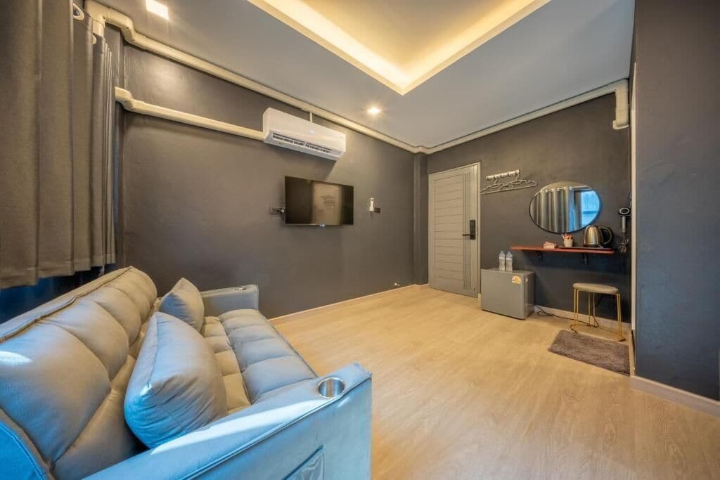 Superior Twin Room With Private Bathroom | Cortinas blackout y wifi gratis 