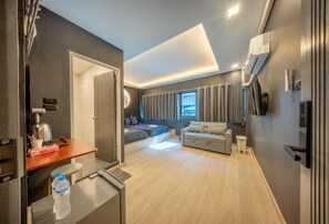 ستائر تعتيم وواي فاي مجانًا