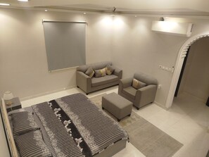 3 chambres, fer et planche à repasser, accès Internet, draps fournis