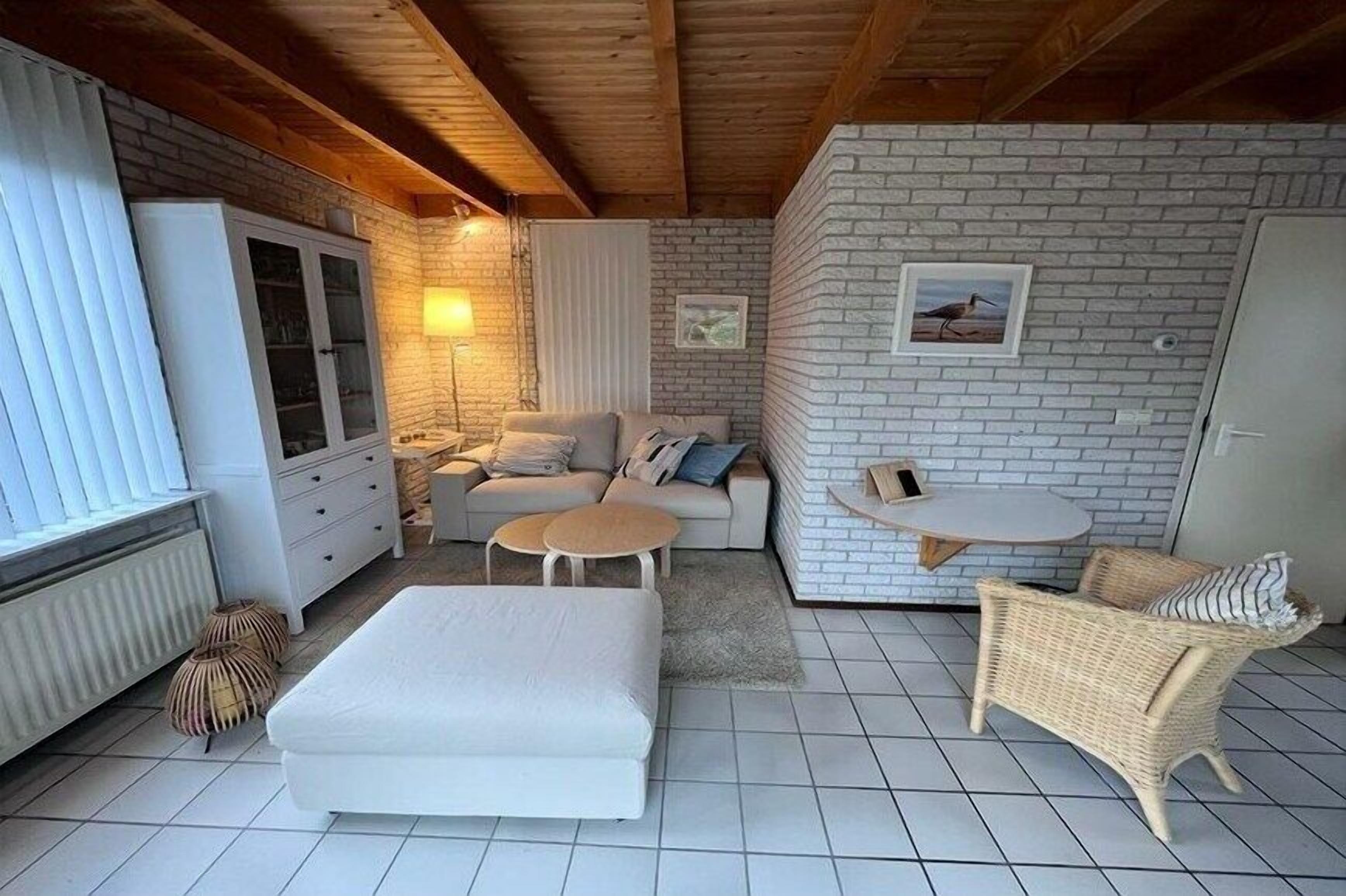 Una Smart TV, un reproductor estéreo