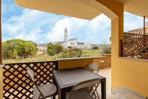 Outdoor dining - Apartment with air conditioning and sea views (Castelsardo)