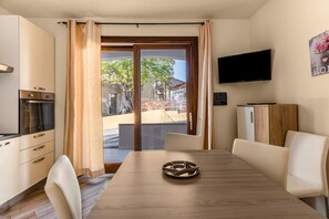 Dining - Modern apartment near Badesi Beach (Badesi)