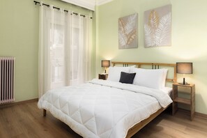 Iron/ironing board, travel crib, free WiFi, bed sheets