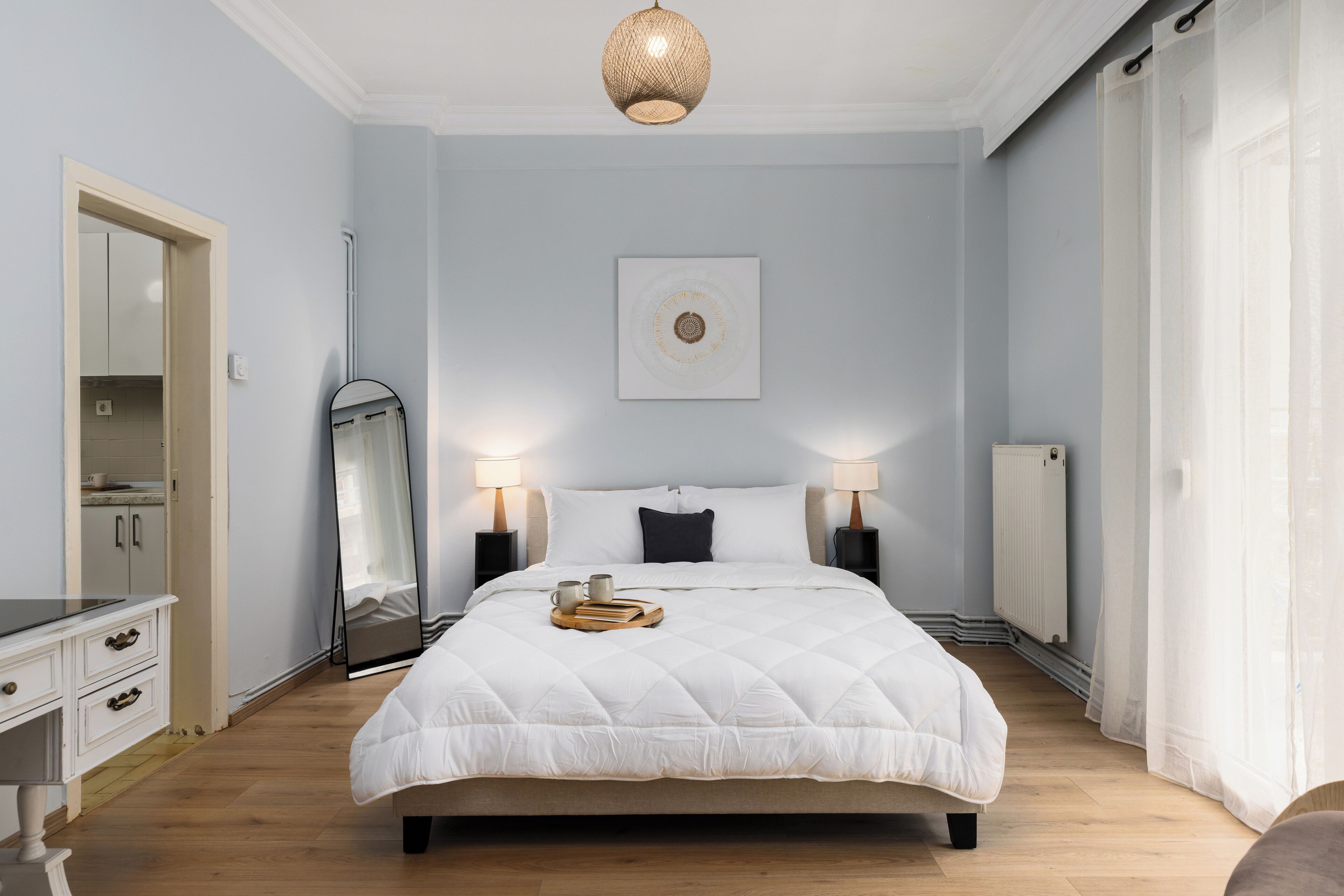 Fer et planche à repasser, lit parapluie, Wi-Fi gratuit, draps fournis