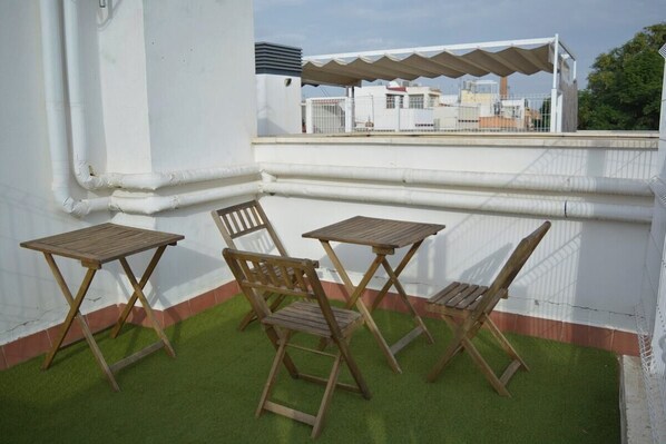 تناول الطعام بالخارج