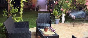 Cozy Apartment 8 minutes from Downtown David - Private Entrance & Garden