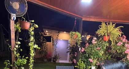 Cozy Apartment 8 minutes from Downtown David - Private Entrance & Garden