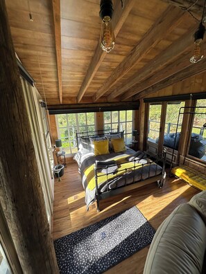 1 bedroom, iron/ironing board, Internet, bed sheets