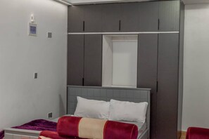 1 bedroom, iron/ironing board, Internet, bed sheets