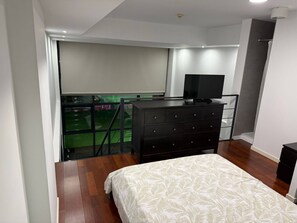 1 quarto, ferros/tábuas de passar roupa, acesso à internet