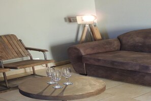 Smart-TV, DVD-Player, Stereoanlage