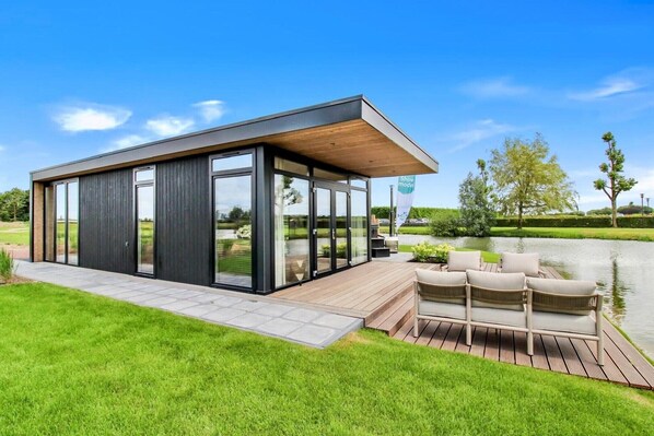 Exterior - Stylish Holiday Home with Garden Space (Kesteren)