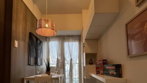 Unclassified image, 5 of 13, button - Luxury Bay Condo near MOA With Balcony Free Wi-Fi (Pasay City)