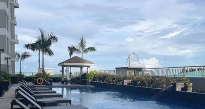 Luxury Bay Condo near MOA With Balcony Free Wi-Fi