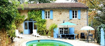 Blanquefort Woodland Hill Retreat