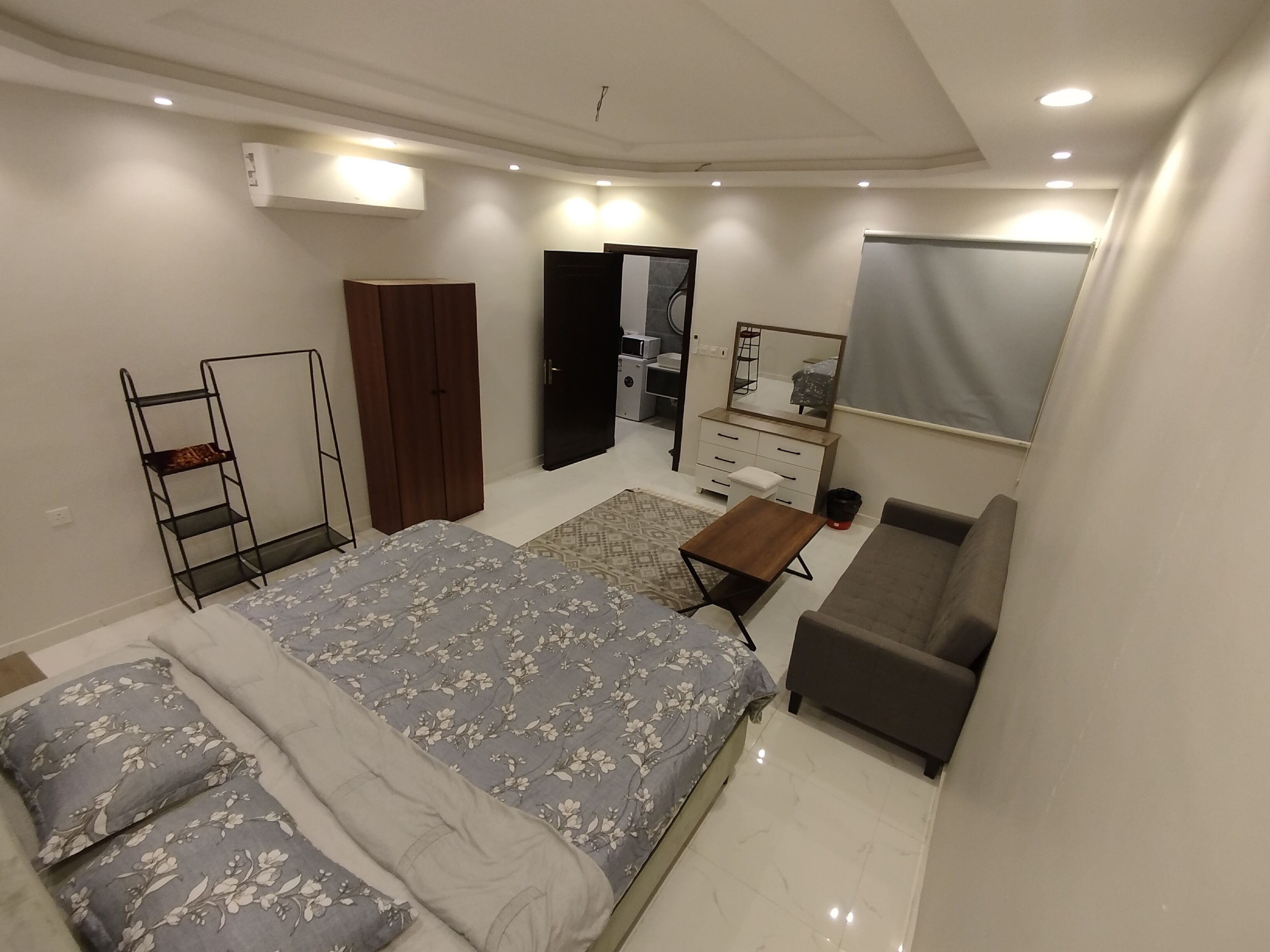 1 chambre, fer et planche à repasser, accès Internet, draps fournis