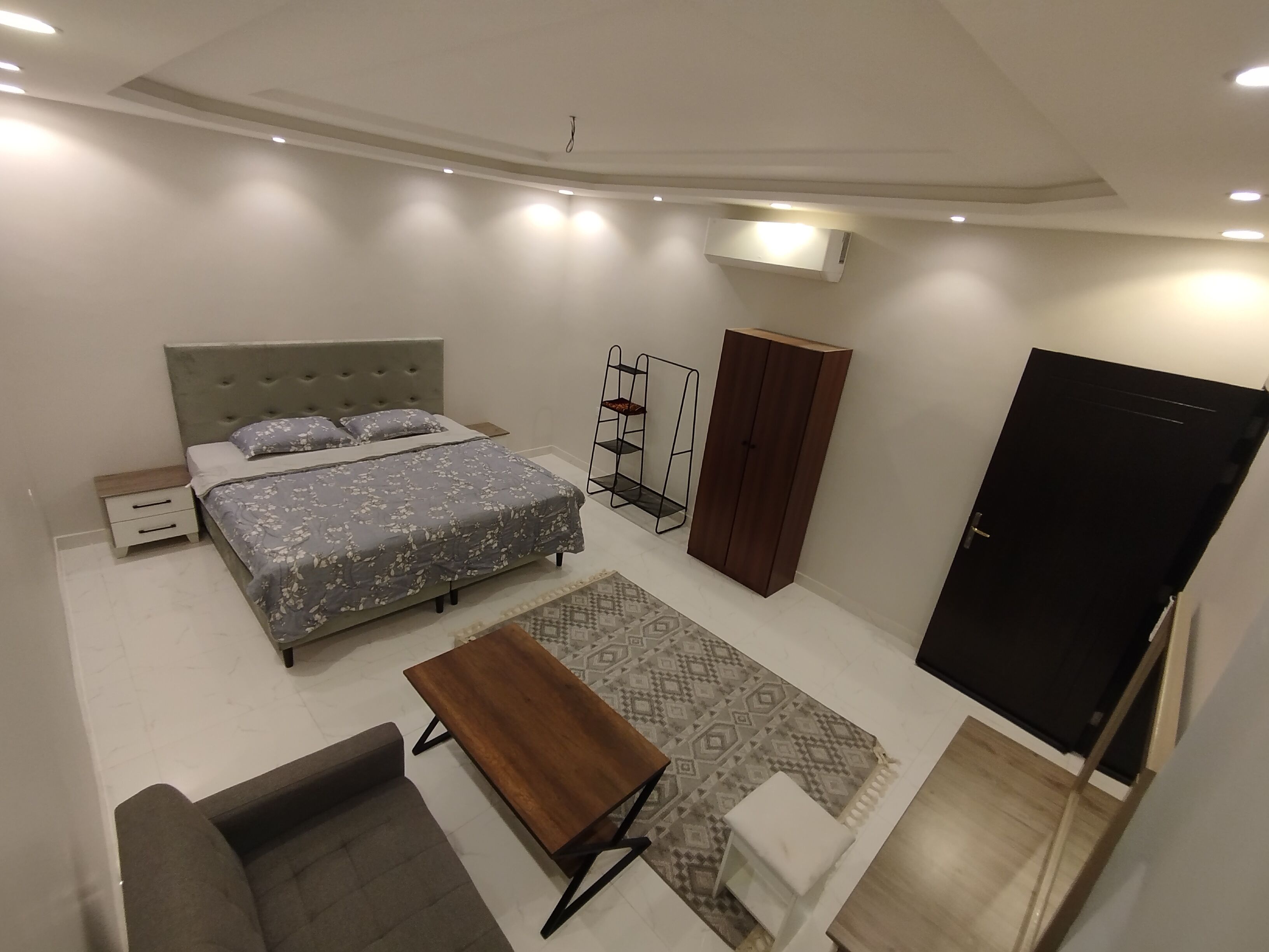 1 chambre, fer et planche à repasser, accès Internet, draps fournis