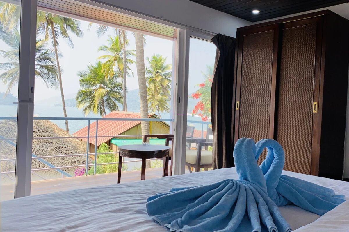 Escrivaninha, espaço de trabalho para notebook, Wi-Fi de cortesia