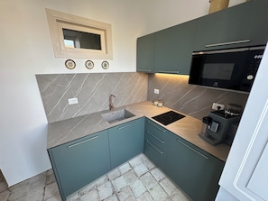 Mikrobølgeovn og kokeplater