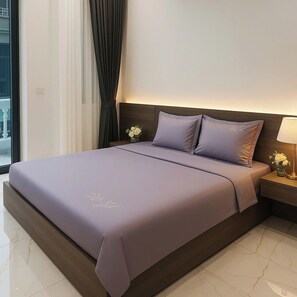 In-room safe, desk, iron/ironing board, free WiFi