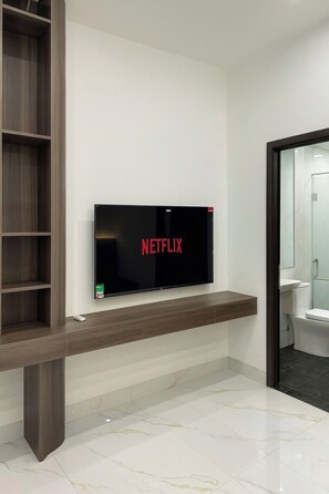 Shower, eco-friendly toiletries, hair dryer, bidet