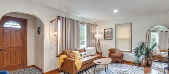 1 Mi to Dtwn Burlington: Modern Home w/ Yard!