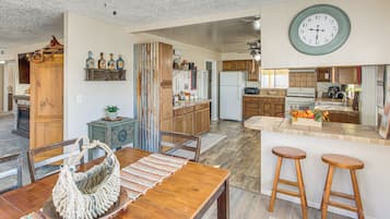 Refrigerador, microondas, parrilla de estufa y lavavajillas