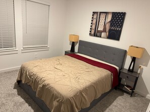 4 chambres, fer et planche à repasser, Wi-Fi, draps fournis