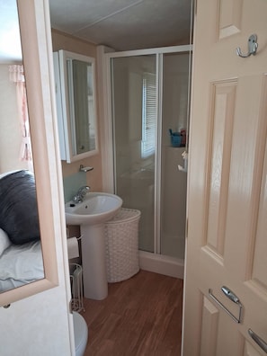 Maison mobile, 2 chambres, balcon | Salle de bain