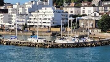 Mobil Karavan, 2 kamar tidur, balkon | Eksterior