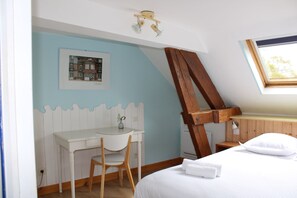 2 chambres, bureau, fer et planche à repasser, Wi-Fi gratuit