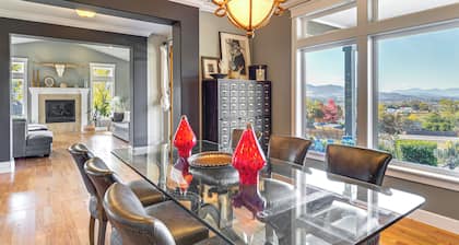 Private Pool & Mtn Views: Stunning Ashland Home