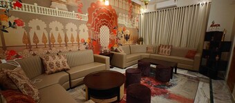 Delightful bungalow with AC in Jaipur