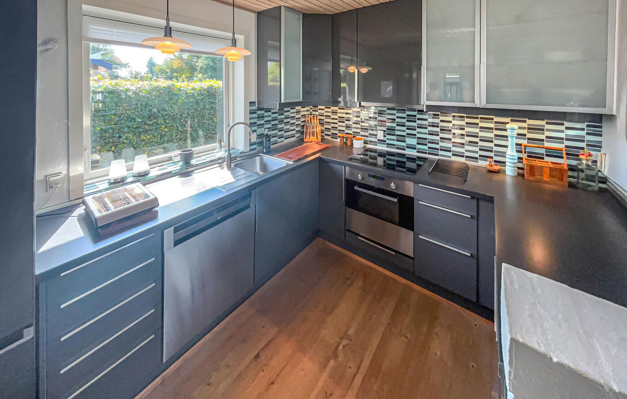 Kühlschrank, Ofen, Herdplatte, Geschirrspüler