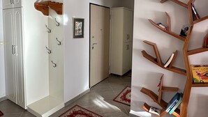Leilighet, 2 soverom, balkong, byutsikt | Oppholdsområde