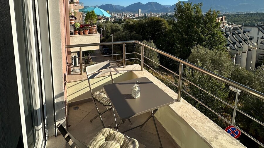 Olive Hill Apartment