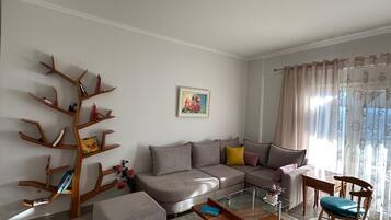 Apartment, 2 Bedrooms, Balcony, City View | Individually furnished, free WiFi, bed sheets