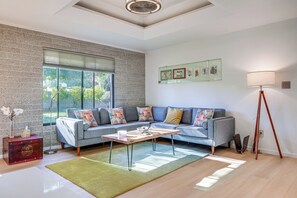 TV, fireplace - 1 Mi to Dtwn & Mill Avenue! Home w/ Outdoor Oasis (Tempe)