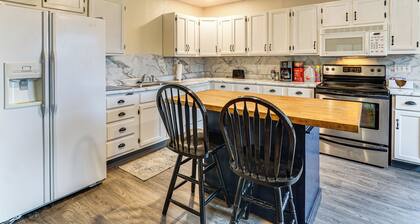 Dog-Friendly Cabin w/ Yard Near Auxvasse Creek!