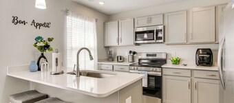 Private Yard: Family Hideaway 9 Mi to Fort Jackson